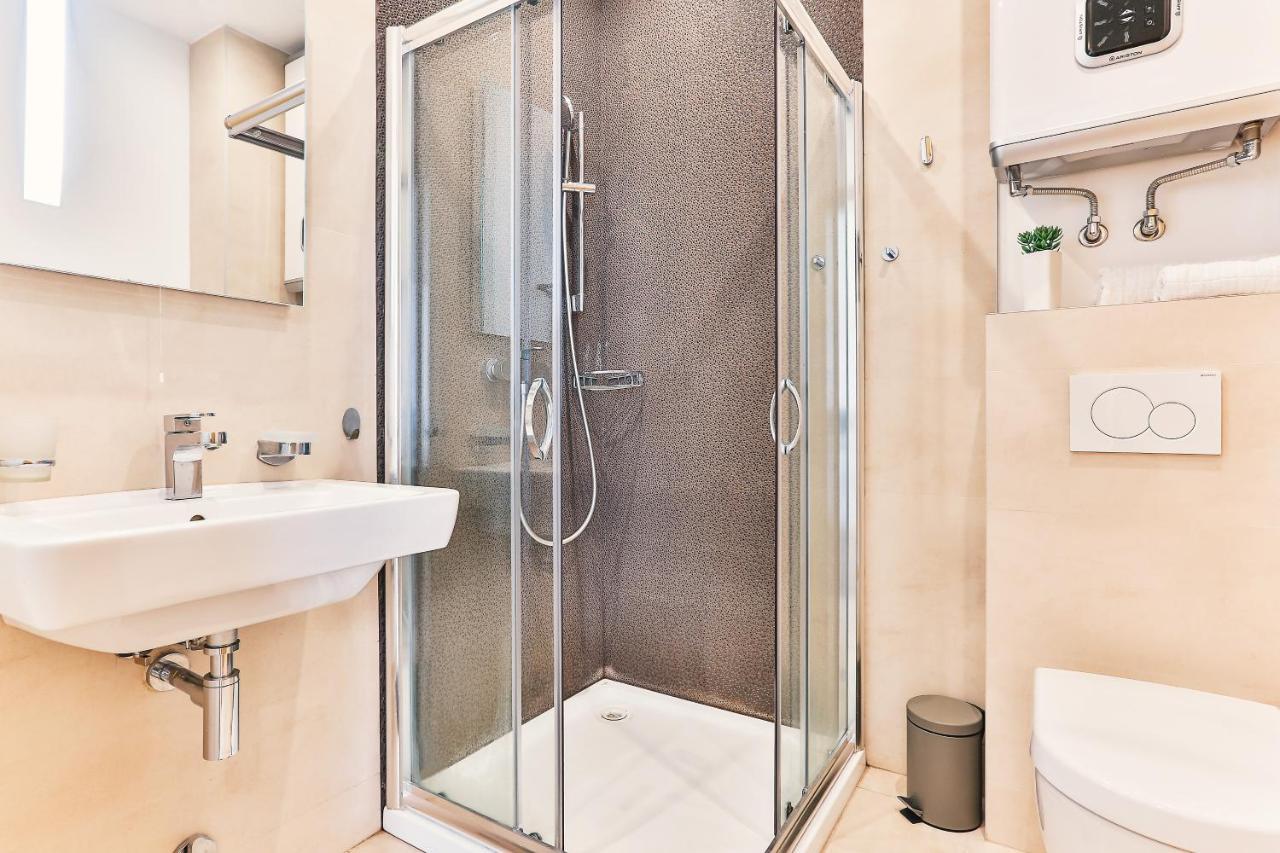Lux Panorama Apartment บุดวา ภายนอก รูปภาพ