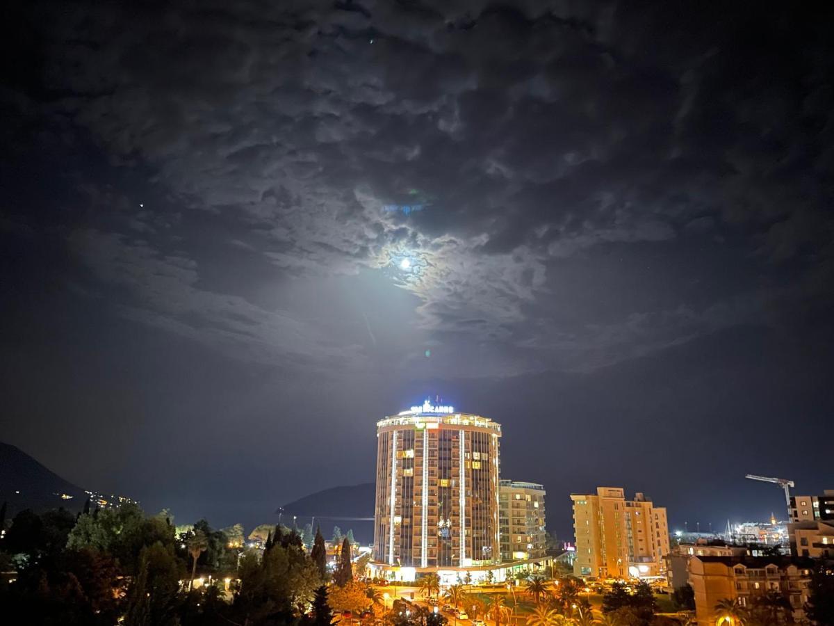 Lux Panorama Apartment บุดวา ภายนอก รูปภาพ